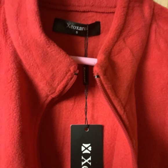 Xeoxarel red vest zip up size s - Picture 2 of 3